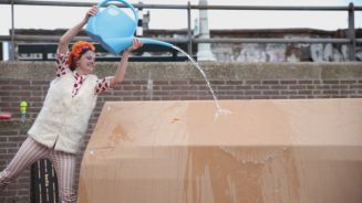 Ein Zelt aus Pappe: Festivaltauglich oder nicht?