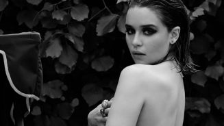 Khaleesi oben ohne: Emilia Clarke posiert freizügig